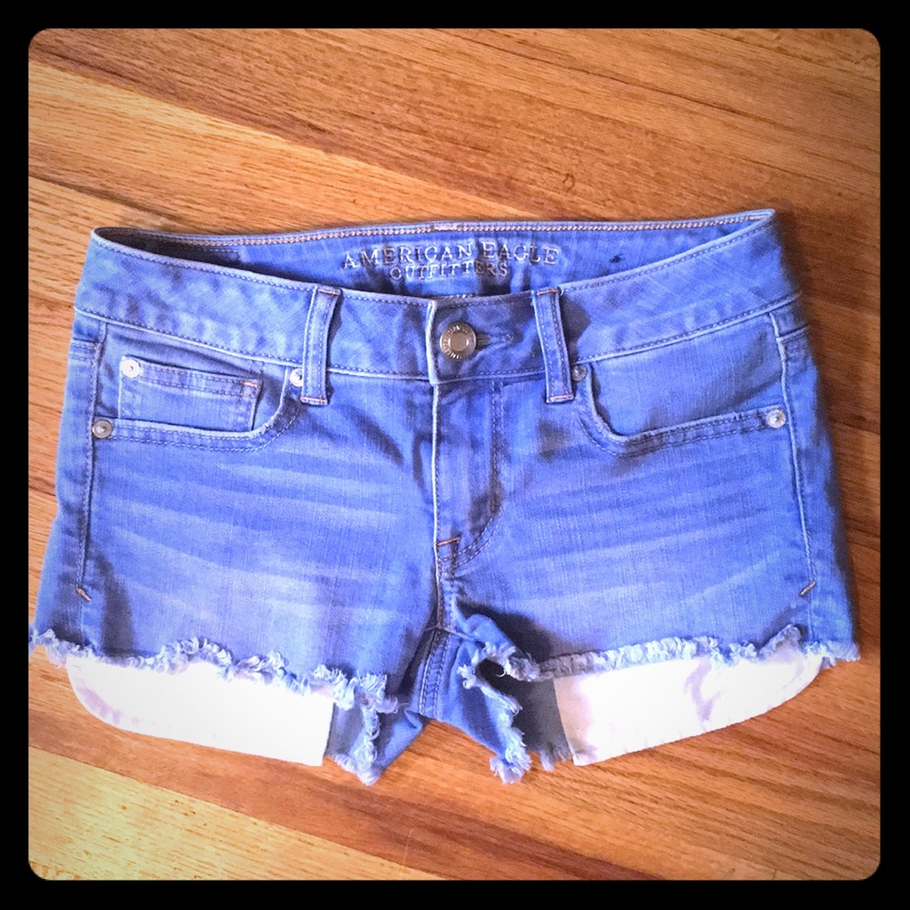 american eagle distressed short jean shorts